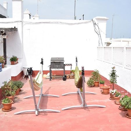 Apartamentos Veedor Cádiz Exterior photo